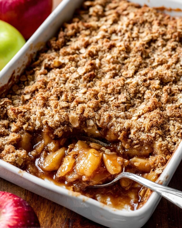 Classic Apple Crisp with Oats and Spice Recipe