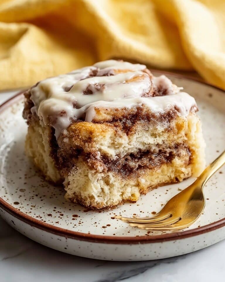 Crockpot Gooey Cinnamon Roll Dump Cake Recipe
